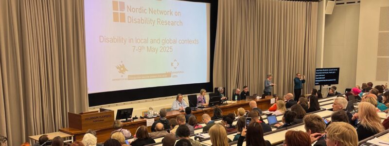 NNDR:n avaustilaisuus Helsingin yliopiston auditoriossa.